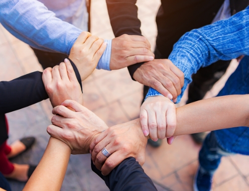 成为PT电子(中文)官网的一份子