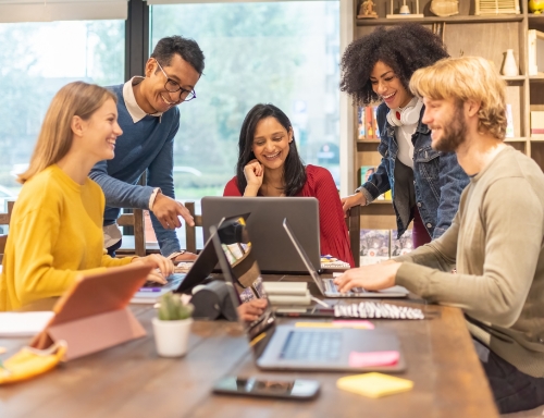 PT电子(中文)官网工作生活体验