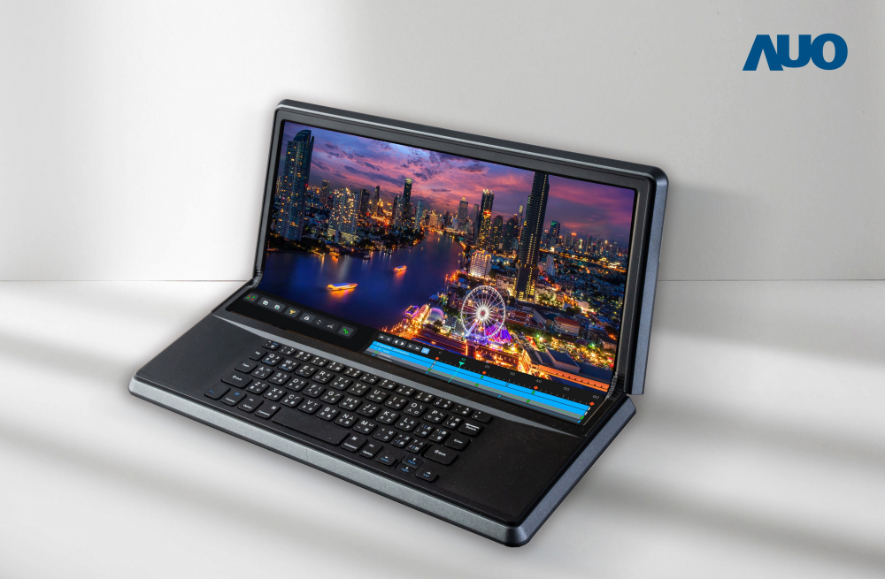 PT电子(中文)官网14.6吋Micro LED折迭显示屏幕，搭配半径4mm的弯折绞炼，以及高画素、高亮度、高对比度的显示技术特点，即便在大视角下仍保有绝佳色相与亮度