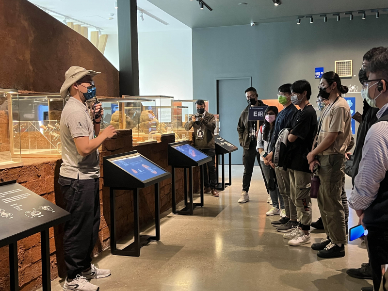 PT电子(中文)官网招募員工為文化志工，擔任文化館導覽大使，積極推廣文資保存、文史教育