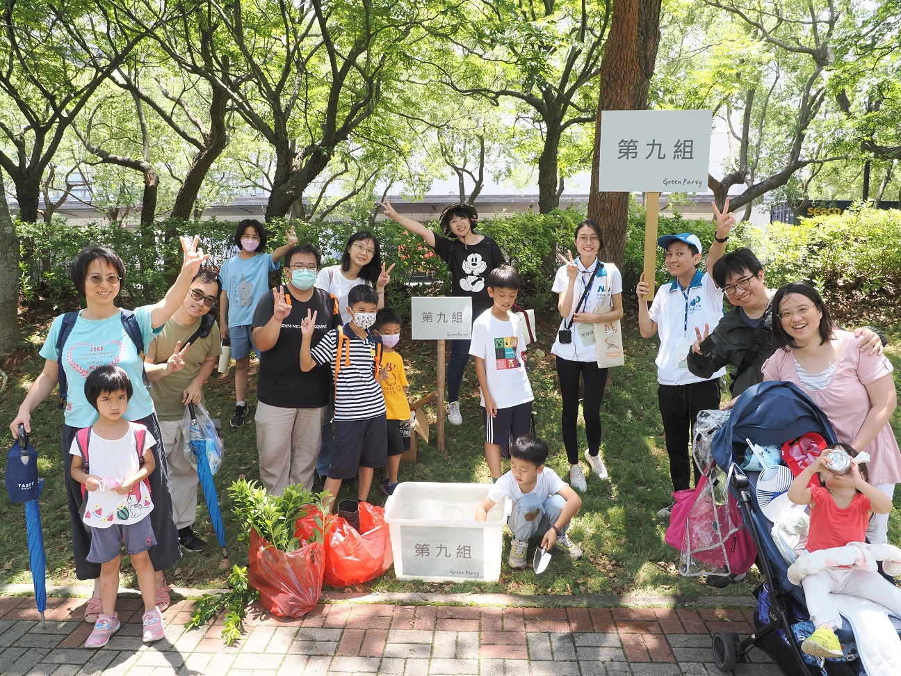 PT电子(中文)官网致力照顧員工「婚生養教陪」人生各階段的需求，推出科技製造業內首創之「有薪親子假」